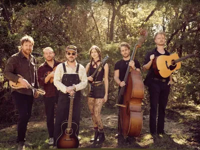 SUSTO Stringband